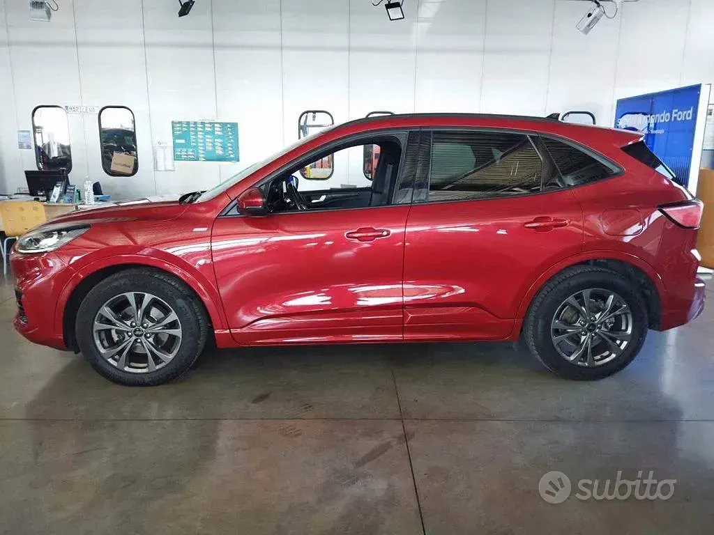 Usata Ford Kuga ST-Line X 150 CV (110 kW) 2020 Rosso SUV