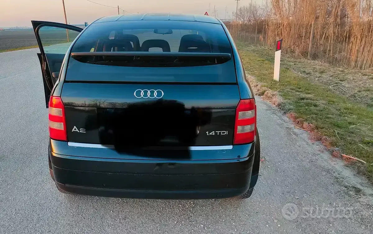 Usata Audi A2 75 CV (55 kW) 2001 Nero Utilitaria
