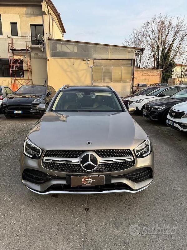 Usata Mercedes GLC220 Premium Plus 194 CV (142 kW) 2022 Grigio SUV