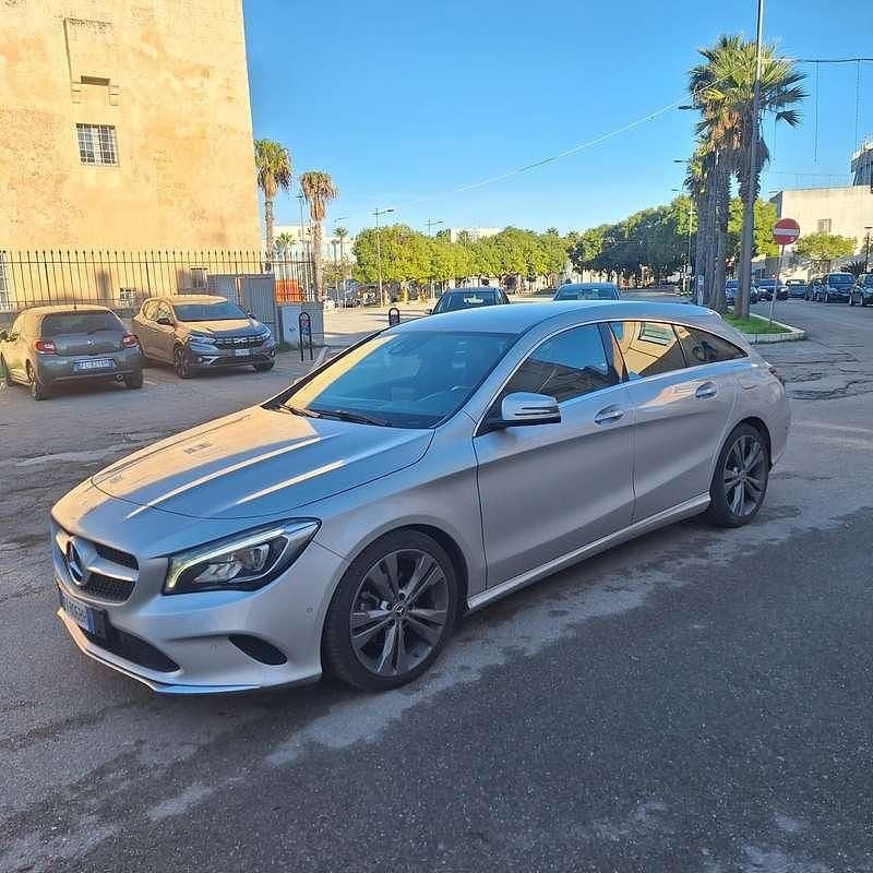 Usata 2019 Mercedes CLA200 Shooting Brake Executive Station wagon | 19.000 € (Ottimo prezzo) - Immagine 1/4