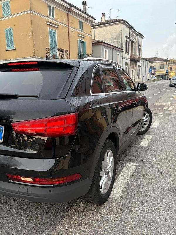 Usata Audi Q3 150 CV (110 kW) 2015 Nero SUV