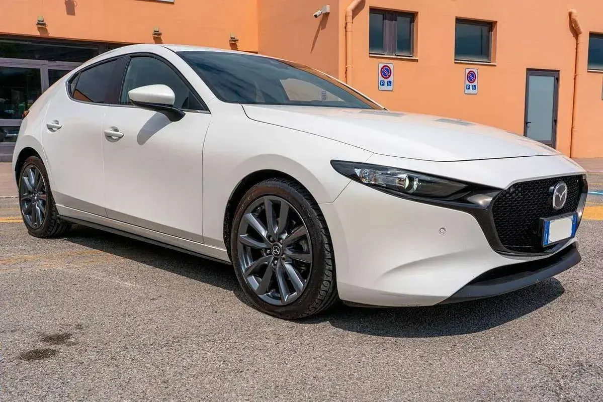 Usata Mazda 3 116 CV (85 kW) 2019 Bianco Berlina