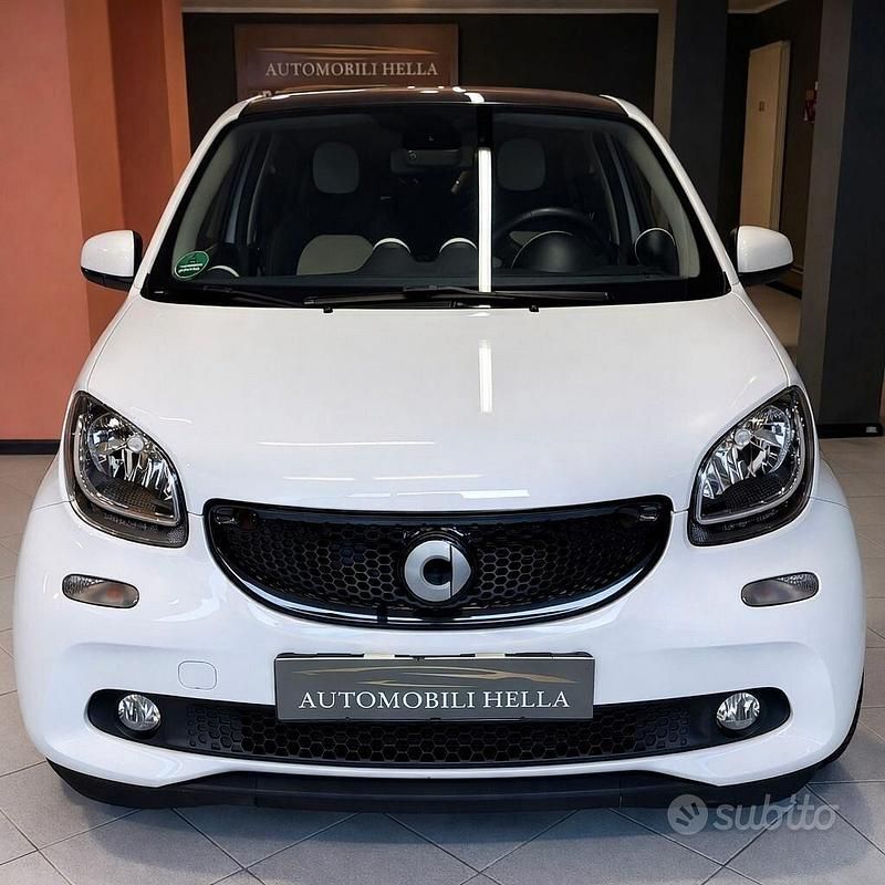 Usata Smart ForFour Passion 90 CV (66 kW) 2015 Bianco Utilitaria