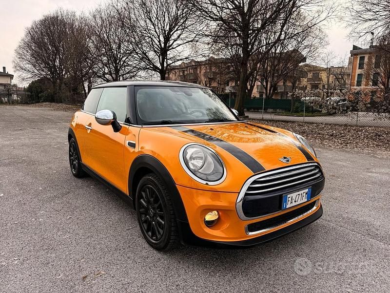 Usata Mini Cooper D Business 116 CV (85 kW) 2015 Arancione Utilitaria