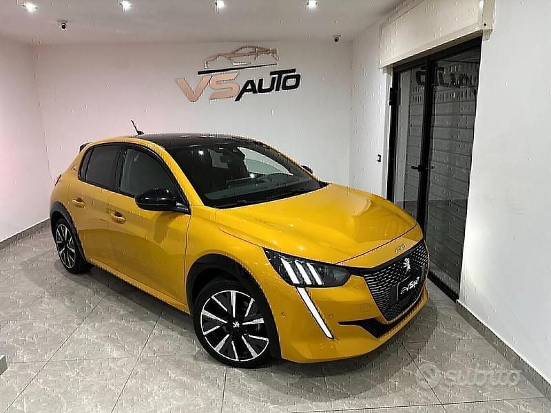 Usata Peugeot 208 GT 130 CV (95 kW) 2020 Giallo Utilitaria
