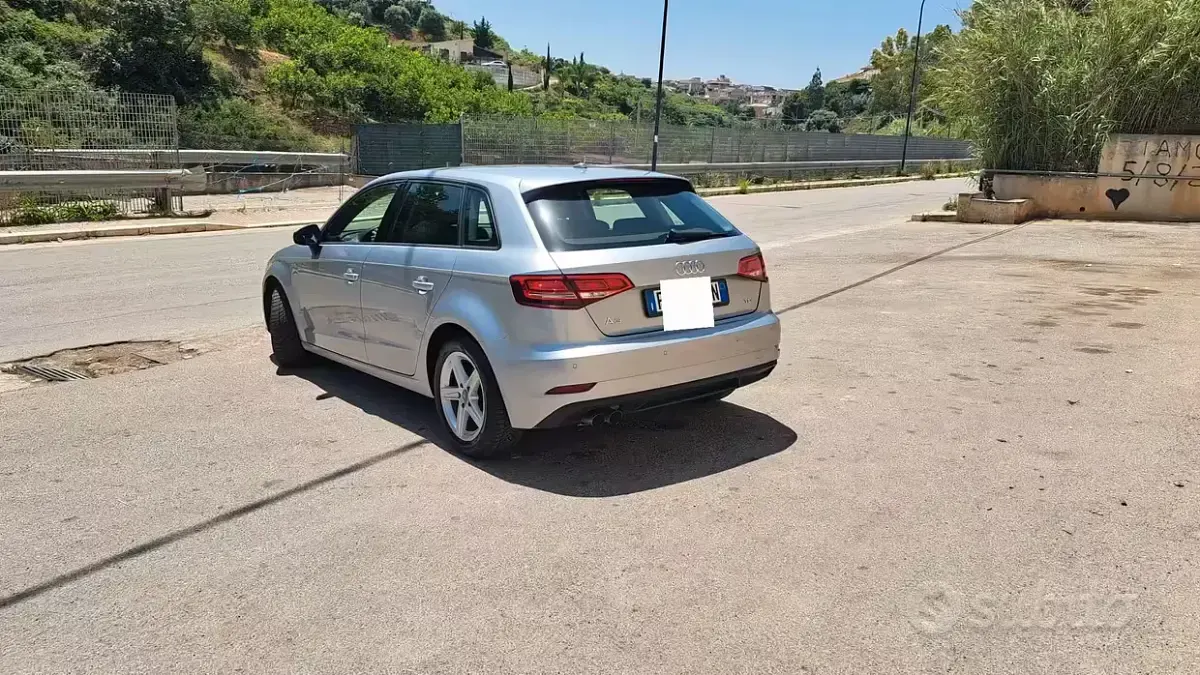 Usata Audi A3 150 CV (110 kW) 2018 Grigio Berlina