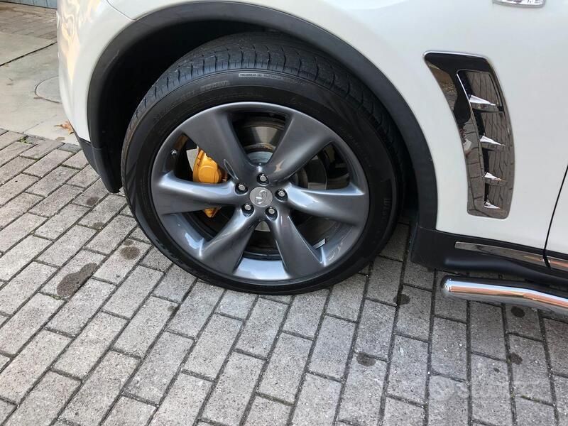 Usata Infiniti Fx30 238 CV (175 kW) 2012 Bianco SUV