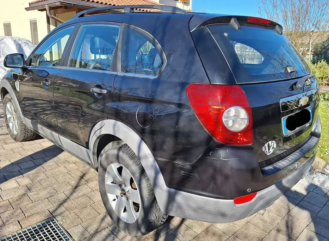 Usata Chevrolet Captiva LT 150 CV (110 kW) 2010 Nero SUV