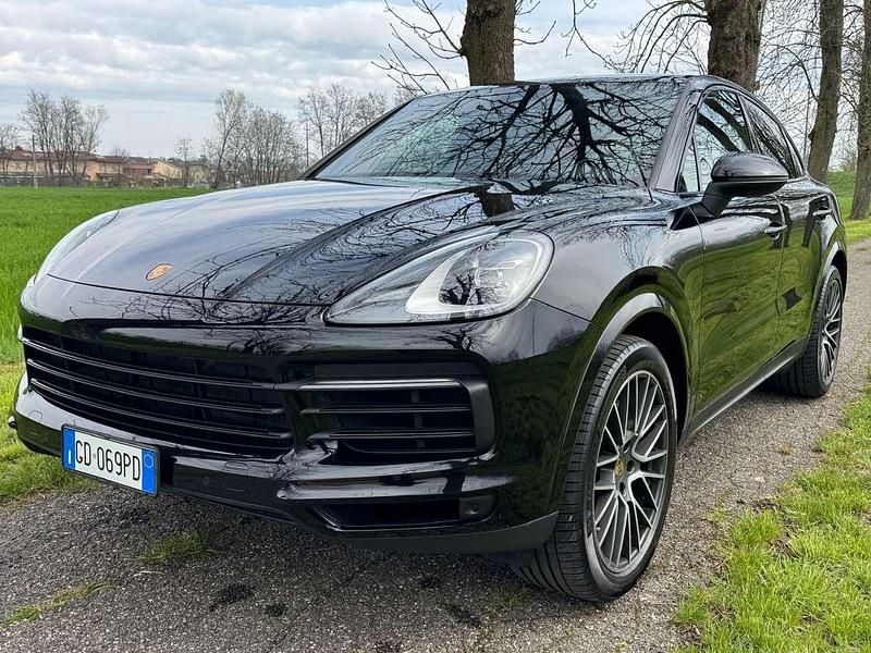 Usata Porsche Cayenne Coupe 340 CV (250 kW) 2021 Nero Coupé