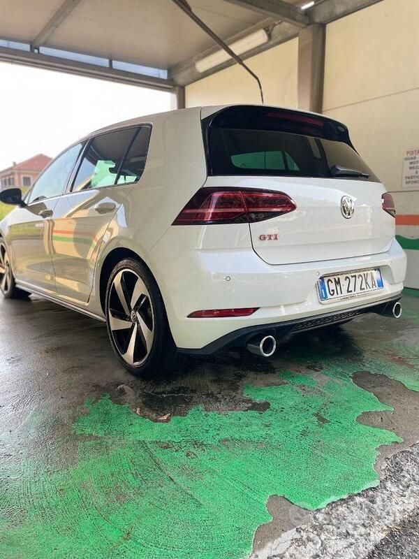 Usata VW Golf VII GTI 245 CV (180 kW) 2019 Bianco Utilitaria
