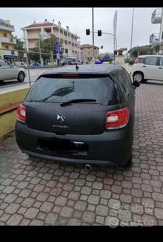Usata Citroën DS3 70 CV (51 kW) 2011 Nero Utilitaria