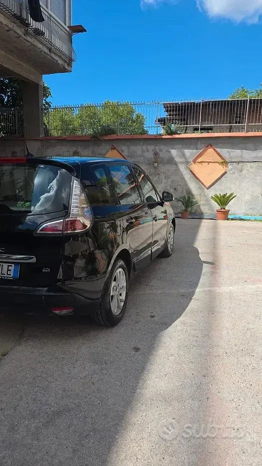 Usata Renault Scénic III 2013 Nero Berlina