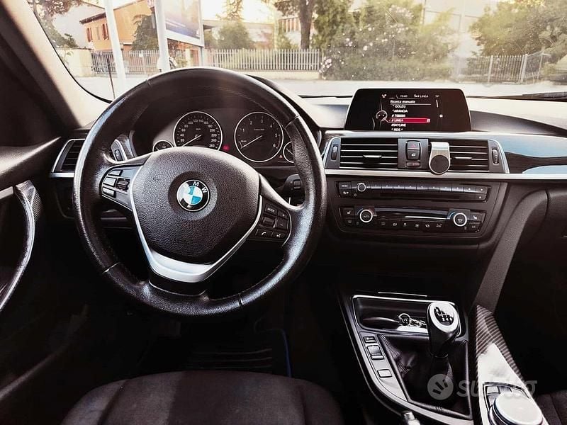 Usata BMW 318 143 CV (105 kW) 2014 Nero Station wagon