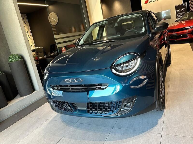 Usata Fiat 600 100 CV (73 kW) 2024 Verde SUV