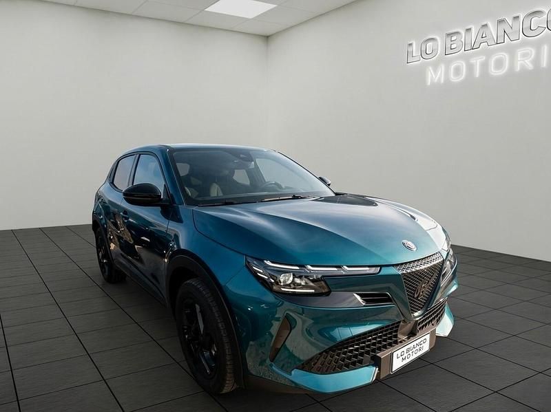 Usata Alfa Romeo Junior 136 CV (100 kW) 2025 Blu SUV