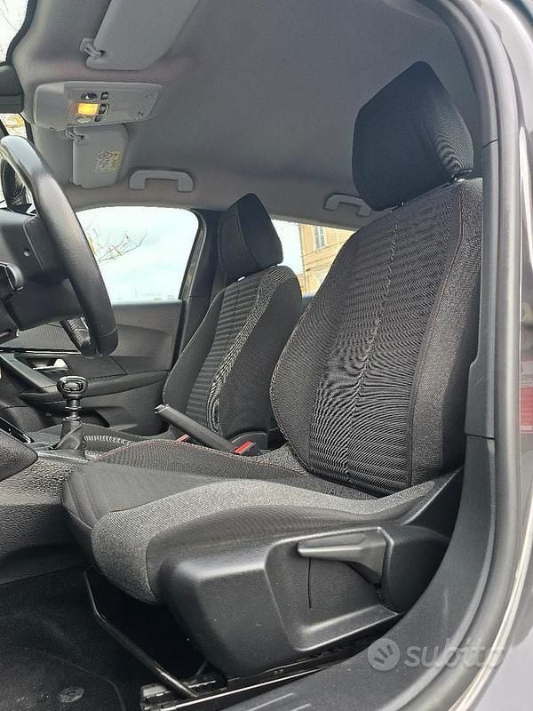 Usata Peugeot 2008 GT 131 CV (96 kW) 2021 SUV