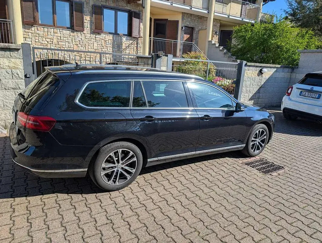Usata VW Passat Executive 150 CV (110 kW) 2019 Nero Station wagon