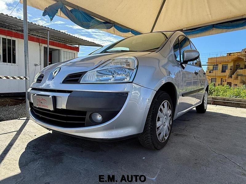 Usata Renault Grand Modus Dynamique 74 CV (54 kW) 2009 Grigio Monovolume