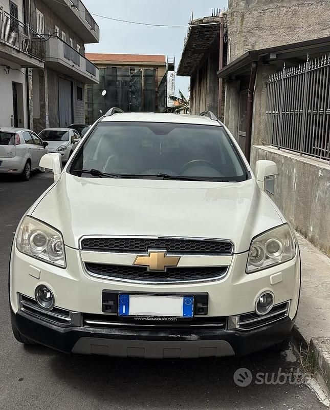 Usata Chevrolet Captiva 2010 Bianco SUV