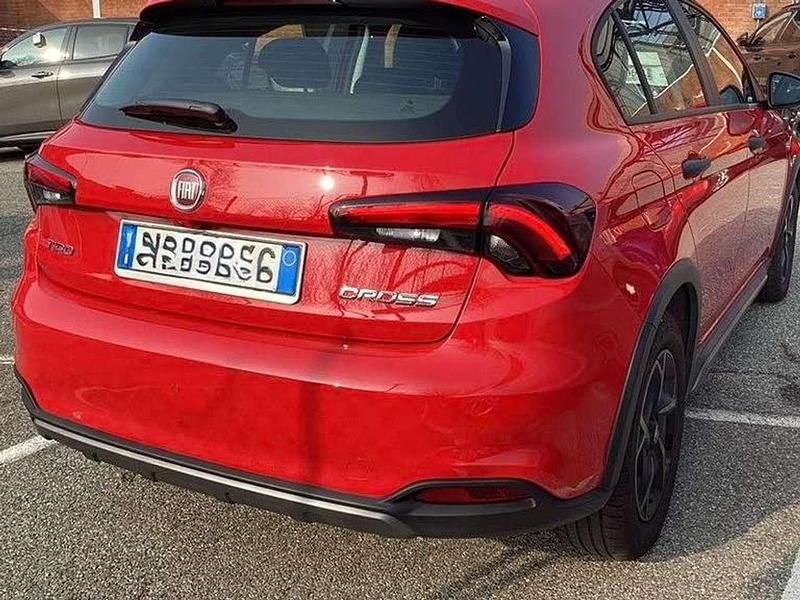 Usata Fiat Tipo Cross 95 CV (69 kW) 2022 Rosso Berlina