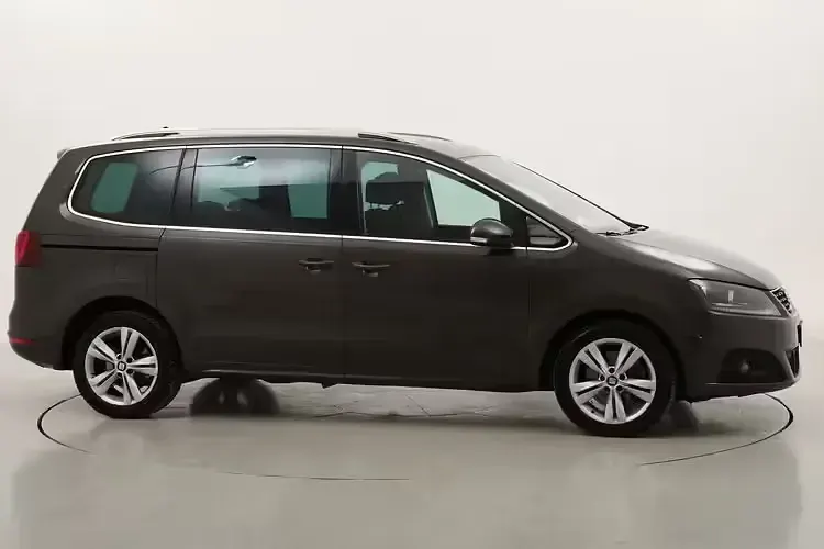 Käytetty Seat Alhambra XCELLENCE 150 HP (110 kW) 2020 Ruskea Tila-auto