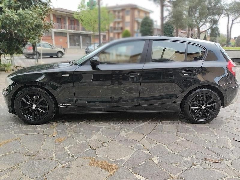 Usata BMW 116 Efficient Dynamics 116 CV (85 kW) 2005 Nero Utilitaria