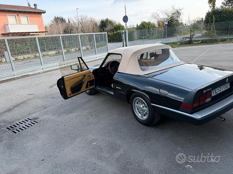 Nero Usata 1990 Alfa Romeo Spider Cabrio | 19.000 € - Immagine 1/4