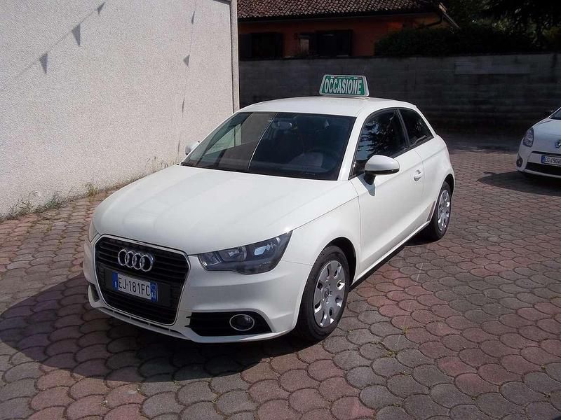 Usata Audi A1 Attraction 86 CV (63 kW) 2011 Bianco Utilitaria