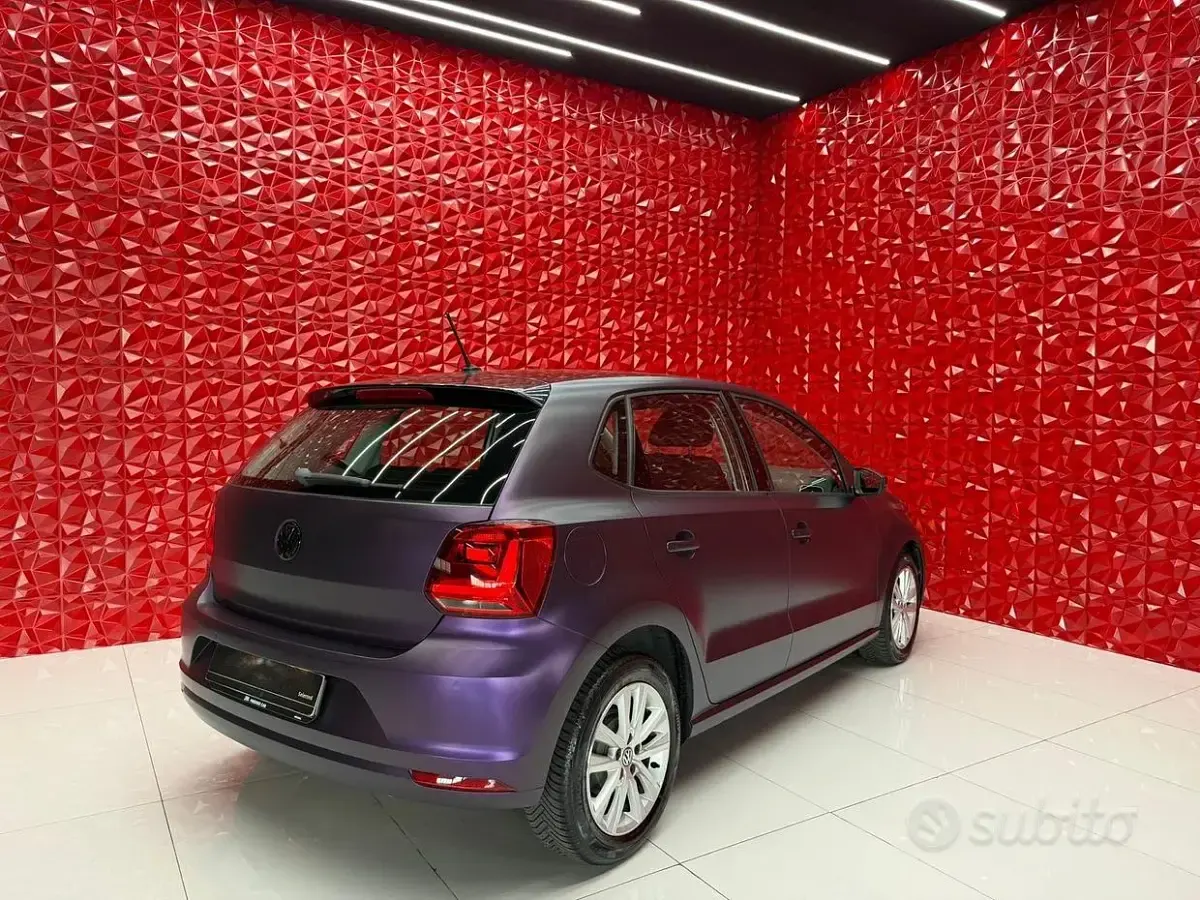 Usata VW Polo Comfortline 75 CV (55 kW) 2015 Viola Berlina