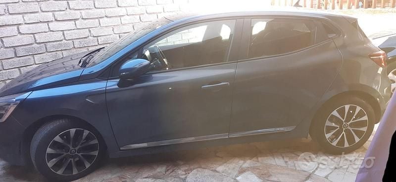 Usata Renault Clio V 86 CV (63 kW) 2021 Berlina