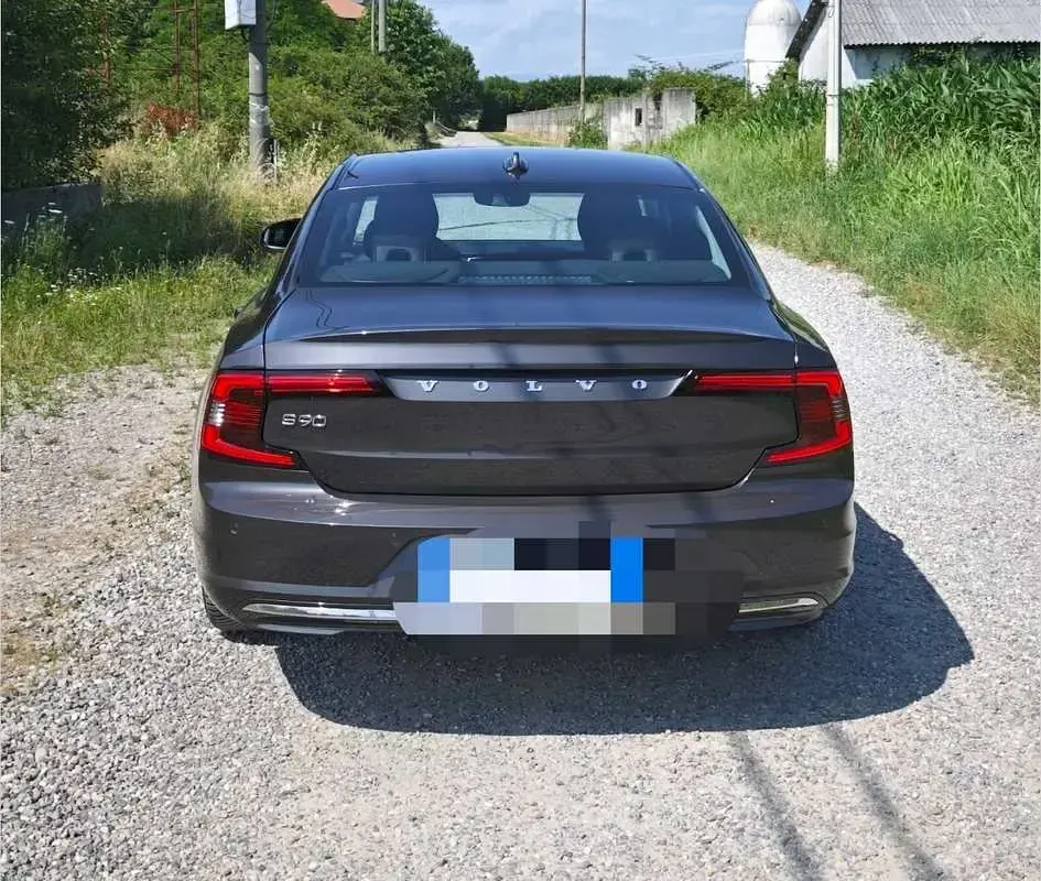 Usata Volvo S90 Plus 197 CV (144 kW) 2025 Berlina