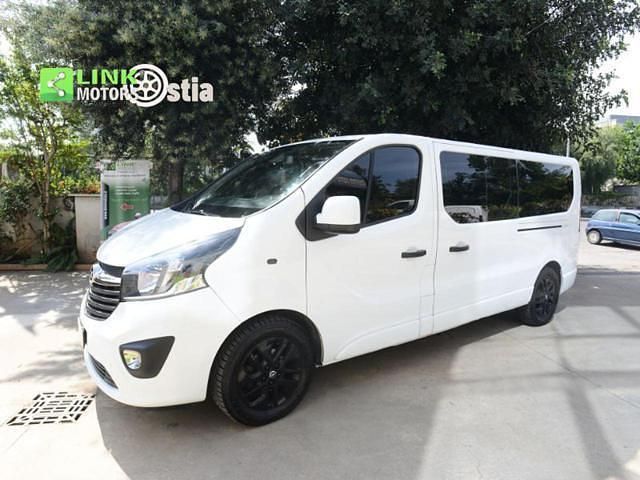 Usata Opel Vivaro 145 CV (106 kW) 2016 Bianco Monovolume