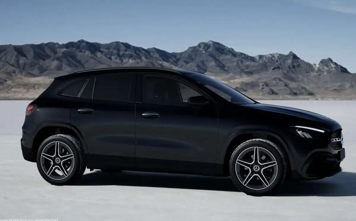 Nuova Mercedes GLA200 AMG line 150 CV (110 kW) 2026 Nero SUV