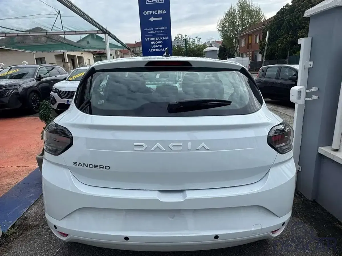 Nuova Dacia Sandero Expression 101 CV (74 kW) 2026 Bianco Utilitaria