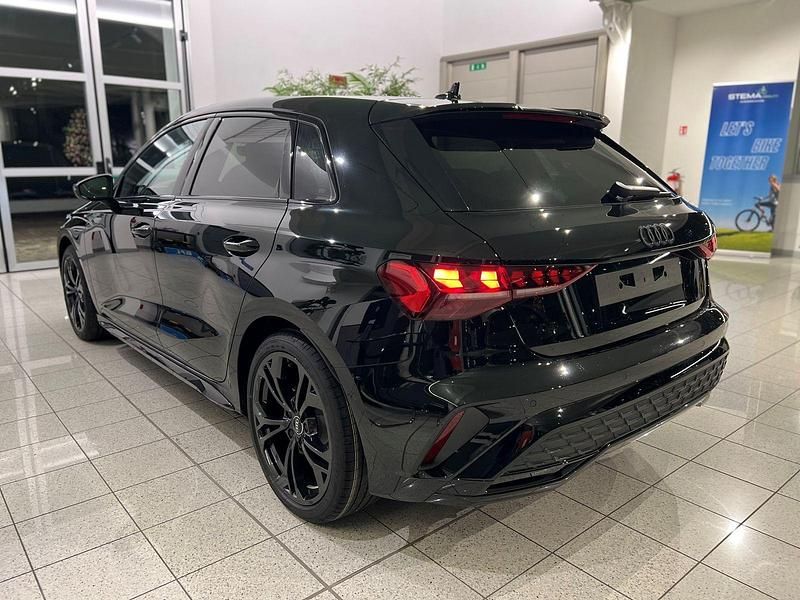 Nuova Audi A3 S-Line 150 CV (110 kW) 2025 Nero mithos Berlina