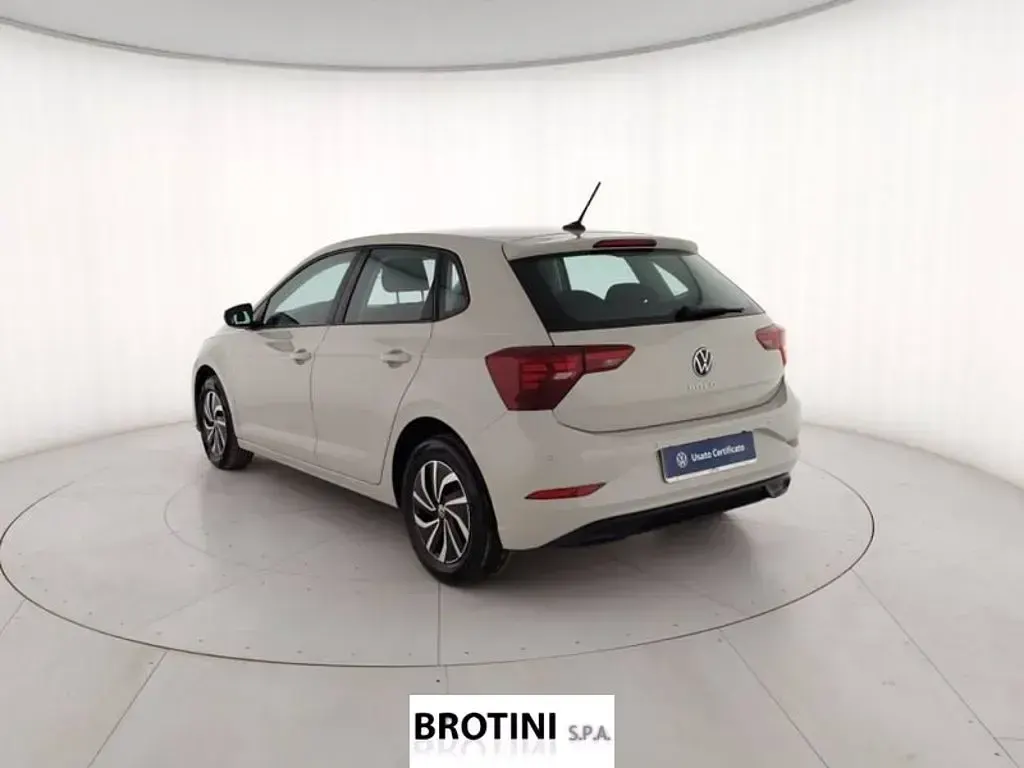 Usata VW Polo Life 95 CV (69 kW) 2023 Grigio Utilitaria
