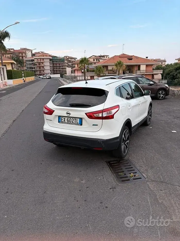 Usata Nissan Qashqai 110 CV (80 kW) 2015 Bianco SUV
