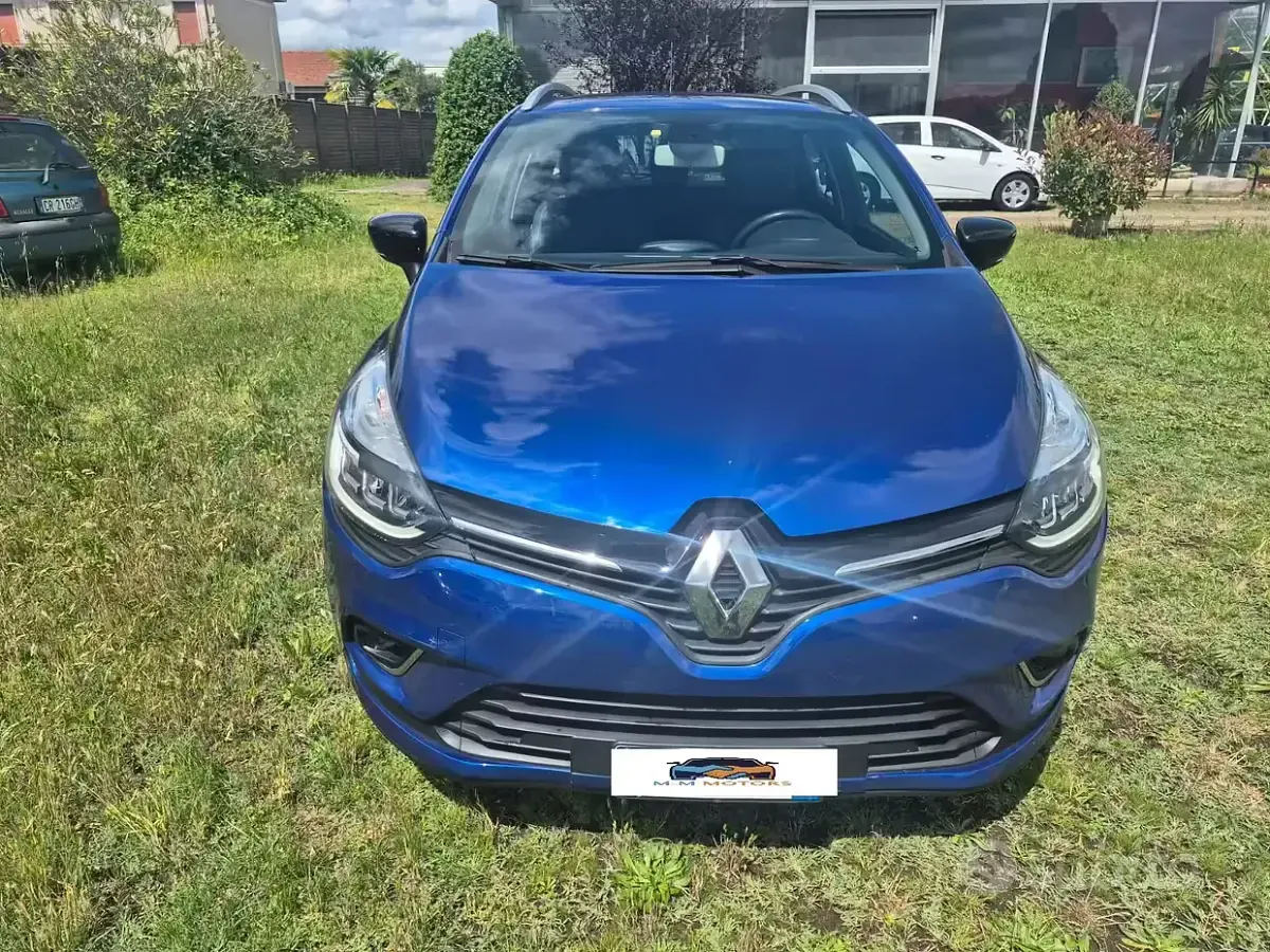 Usata Renault Clio GrandTour Business 90 CV (66 kW) 2019 Blu Station wagon