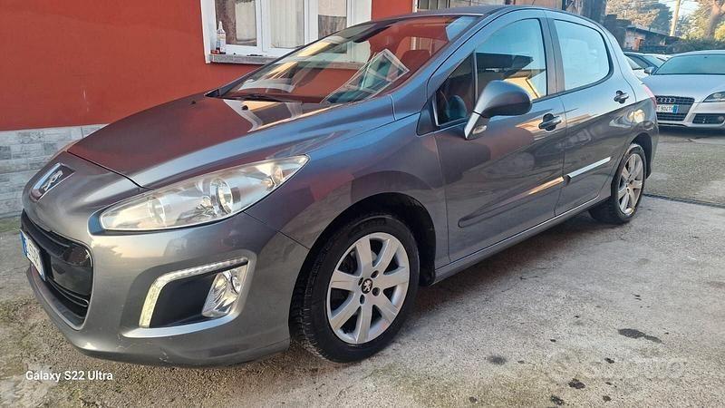 Usata Peugeot 308 Active 120 CV (88 kW) 2011 Grigio Berlina