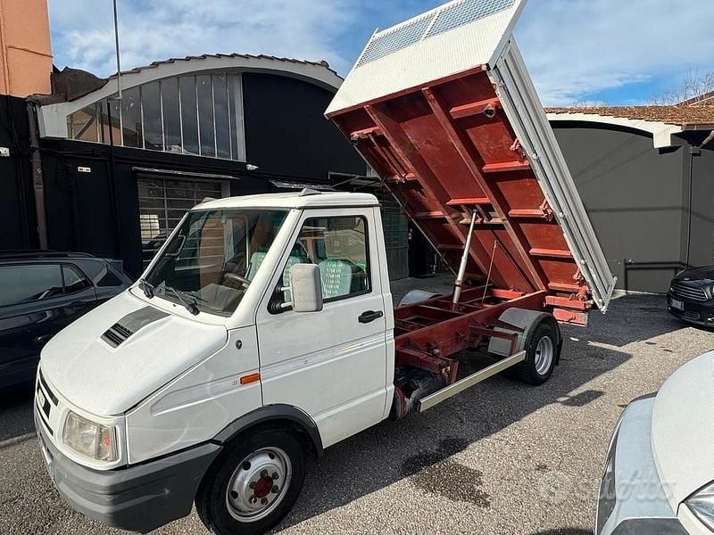 Usata Iveco Daily 122 CV (89 kW) 2000 Bianco