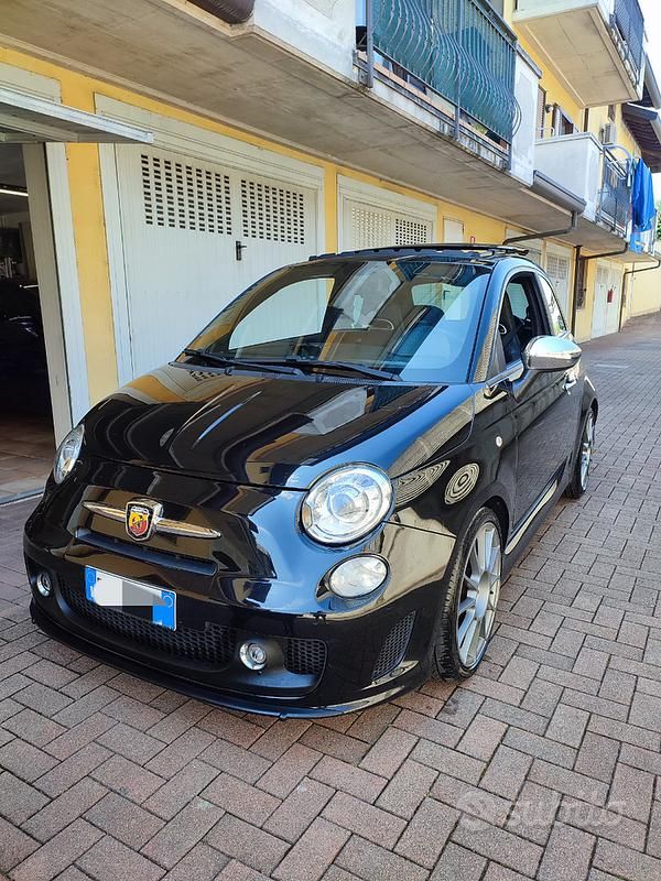 Nero Usata 2012 Abarth 500 Esseesse Due volumi | 10.300 € (Buon prezzo) - Immagine 1/4