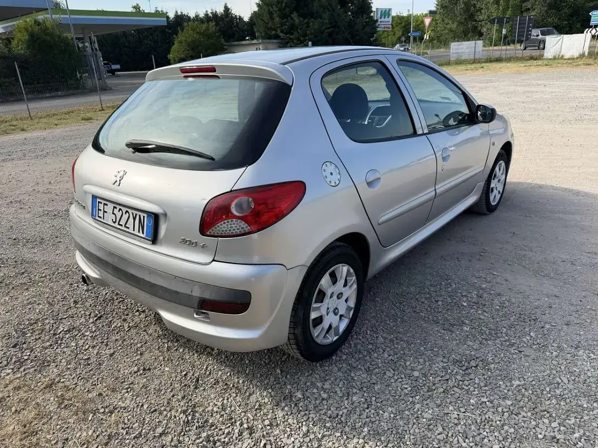 Usata Peugeot 206 60 CV (44 kW) 2011 Other Berlina