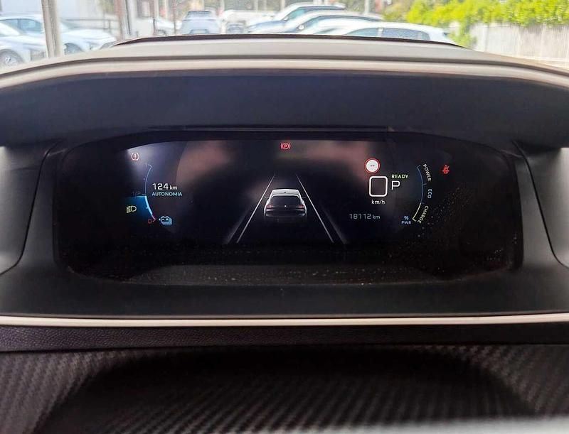 Usata Peugeot e-208 Allure 100 kW (136 CV) 2023 Bianco Utilitaria