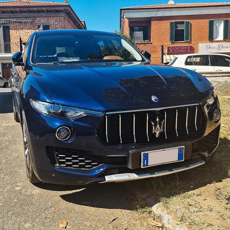 Usata Maserati Levante GranLusso 250 CV (183 kW) 2017 Blu SUV