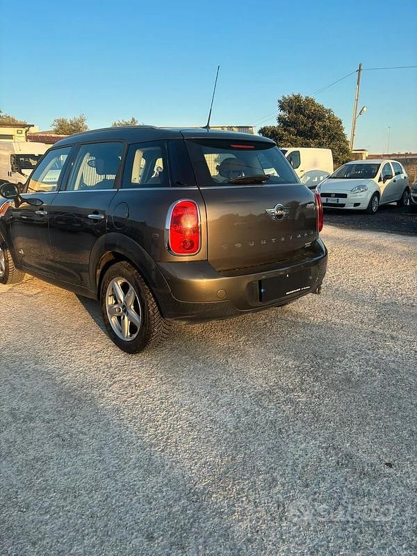 Usata Mini Cooper Countryman 111 CV (81 kW) 2013 Grigio SUV