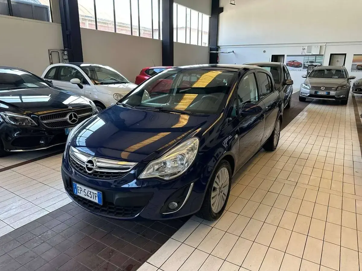 Usata Opel Corsa Sport 86 CV (63 kW) 2013 Blu/azzurro Utilitaria
