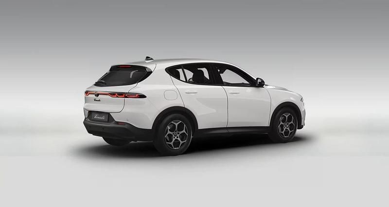 Usata Alfa Romeo Tonale Sprint 175 CV (128 kW) 2023 Rosso / pastello SUV