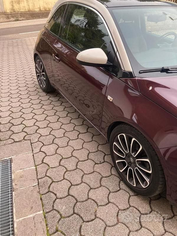 Usata Opel Adam Glam 70 CV (51 kW) 2018 Utilitaria