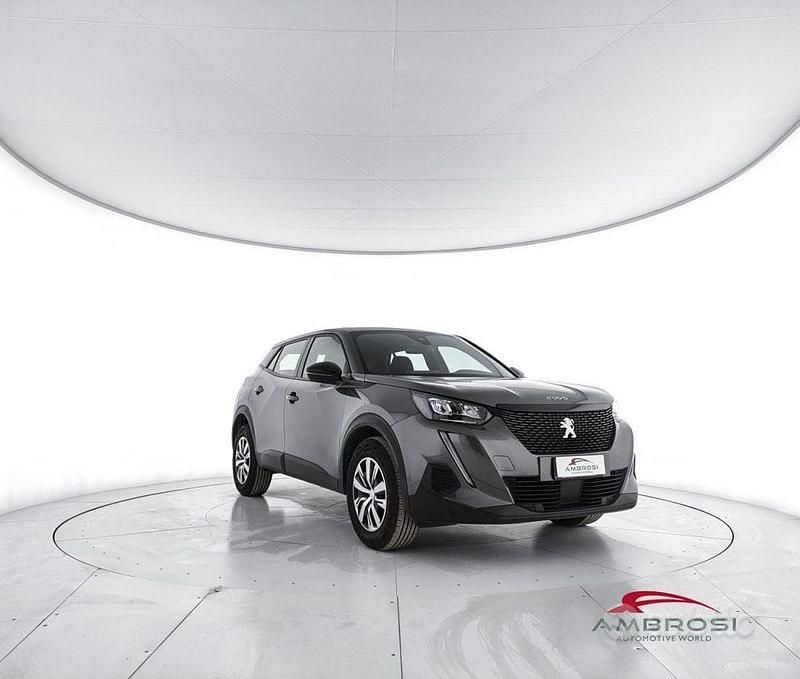 Usata Peugeot 2008 Active 101 CV (74 kW) 2023 Grigio SUV