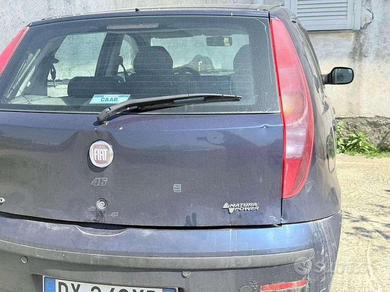 Usata Fiat Punto 77 CV (56 kW) 2010 Utilitaria